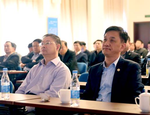 伟德体育官网 - 综合体育赛事平台|奥体中心相助同伴