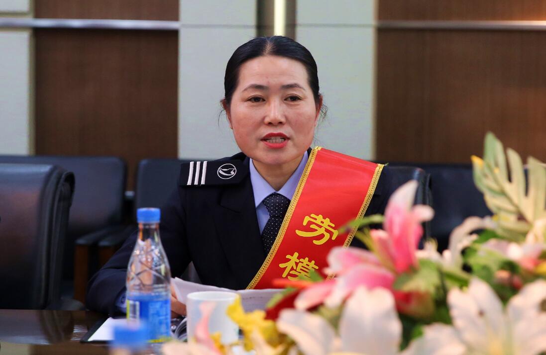 伟德体育官网 - 综合体育赛事平台|奥体中心相助同伴