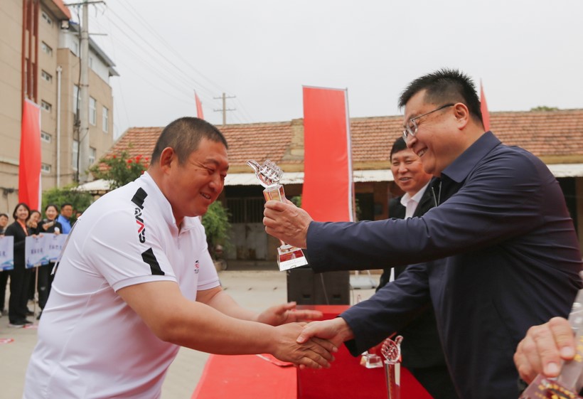 伟德体育官网 - 综合体育赛事平台|奥体中心相助同伴